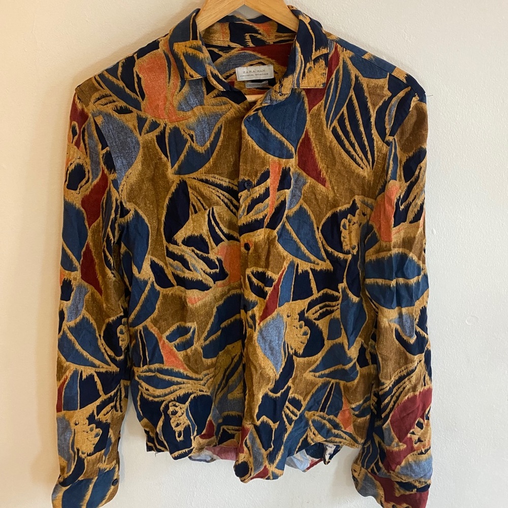 ZARA MAN BUTTON UP